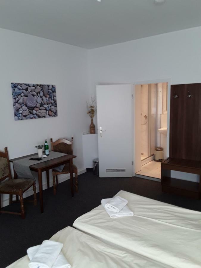 Goldener Anker Hotel Genthin Exterior photo